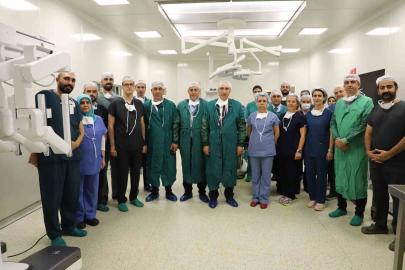 FÜ Hastanesi’nde robotik cerrahi sistemi hizmete girdi