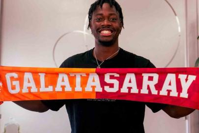 Galatasaray’ın yeni transferi El-Chadaille Bitshiabu, İstanbul’a geldi