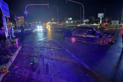 Gazipaşa’da alkollü sürücü kaza yaptı: 2 yaralı