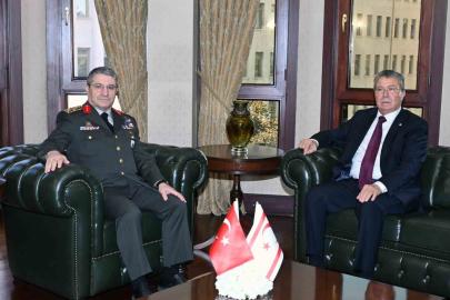 Genelkurmay Başkanı Bayraktaroğlu, KKTC Başbakanı Üstel ile görüştü