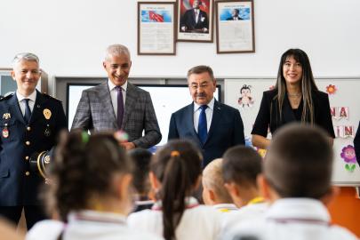 Gölbaşı Belediye Başkanı Ödabaşı’dan yeni eğitim öğretim yılının ilk gününde öğrencilere ziyaret