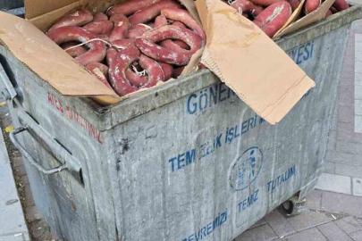 Gönen’de fuar sonrası çöp konteynerinde sucuklar bulundu