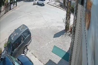 Hafif ticari araç ile motosiklet çarpıştı