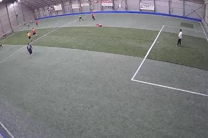 Halı sahada kalp krizi geçiren sağlık çalışanı hayatını kaybetti