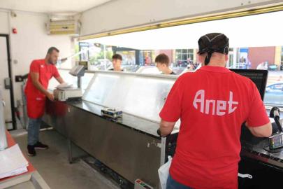 Halk Et Mobil Satış Tırı her gün farklı ilçede hizmet veriyor