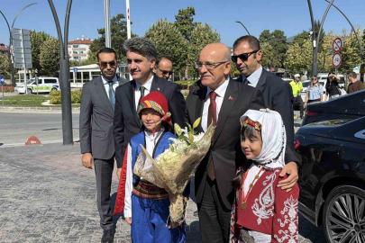 Hazine ve Maliye Bakanı Mehmet Şimşek Bolu’ya geldi