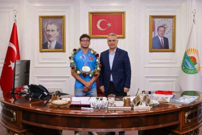 İlkadımlı güreşçiden tarihi başarı