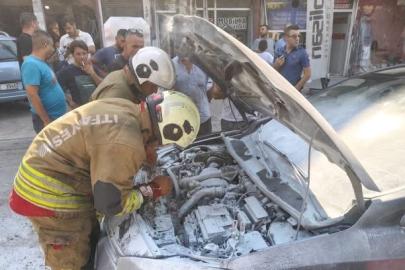 İskenderun’da otomobil alevlere teslim oldu