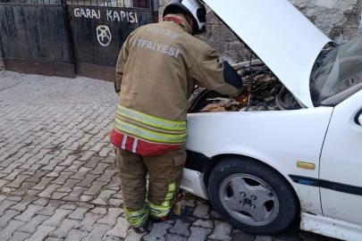 İskenderun’da otomobilde yangın çıktı