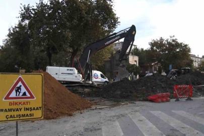 İSKİ’nin alt yapı çalışması sırasında doğalgaz borusu delindi, vatandaşlar büyük panik yaşadı