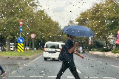 İstanbul’da sonbahar yüzünü gösterdi, beklenen yağmur etkili olmaya başladı