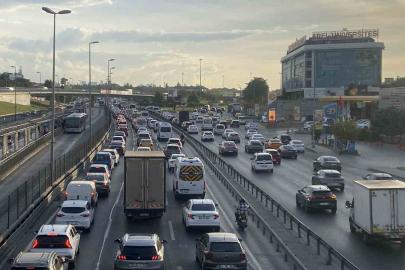 İstanbul’da trafik yoğunluğu okulların ikinci gününde arttı