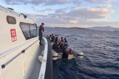 İzmir’de 15 düzensiz göçmen yakalandı