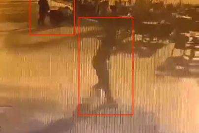 İzmir’de belediyeye ait kafeye silahlı saldırı kamerada