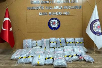 İzmir’de bir evde 80 kilo uyuşturucu ele geçirildi
