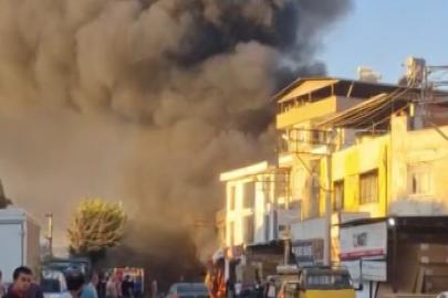İzmir’de iş yeri yangını: Patlama sesleri paniğe neden oldu