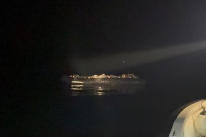 İzmir’de yasa dışı geçişe Sahil Güvenlik engeli: 55 düzensiz göçmen ve 4 organizatör yakalandı