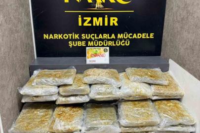 İzmir’de zehir tacirlerine ikili darbe: Kilolarca zehir ele geçirildi