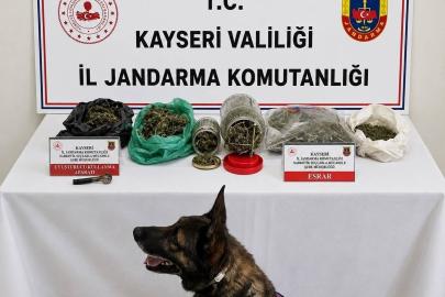 Jandarma operasyonunda bin 200 gram uyuşturucu ele geçirildi