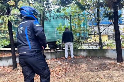 Kamusal alanda tuvaletini yapan şahsa zabıta baskını