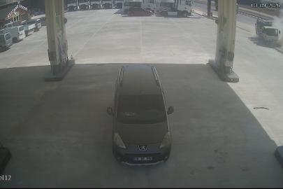 Kamyonet tadilatta olan benzinliğe uçtu