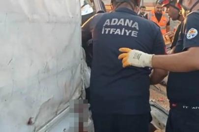 Kamyonet tıra arkadan çarptı: 2 ölü