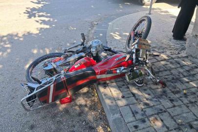 Karaman’da hafif ticari araçla motosiklet çarpıştı: 1 yaralı
