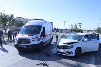 Karaman’da otomobiller çarpıştı: 6 yaralı