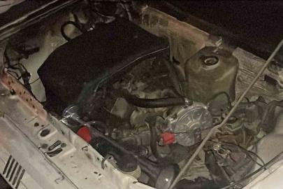 Karaman’da seyir halindeki otomobil alev aldı