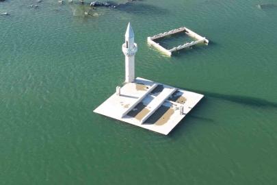 Kars’ta sular çekildi, eski köy ortaya çıktı