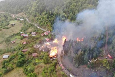 Kastamonu’daki köy yangında 9 ev küle döndü