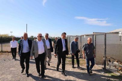 Kaymakam Zafer Engin, Sokak Hayvanları Bakım ve Rehabilitasyon Merkezi’ni ziyaret etti