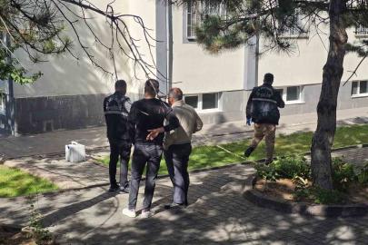 Kayseri’de 3. kattan düşen genç kız ağır yaralandı