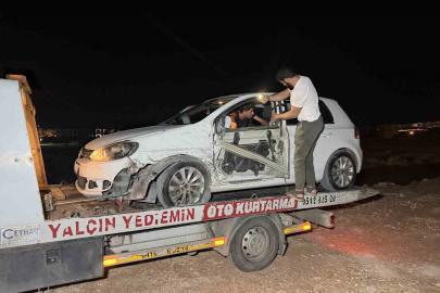Kaza sonrası aracı bırakıp kaçtılar