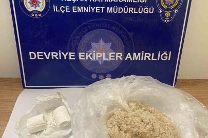 Keşan’da polisin durdurduğu bir ticari taksiden 157,61 gram uyuşturucu ele geçirildi