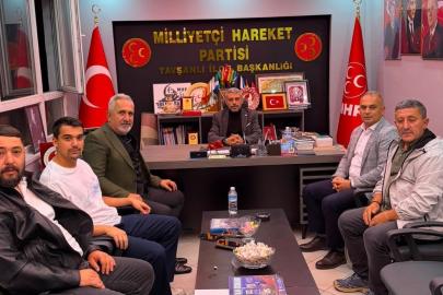 Kıbrıs’taki kazada yaralanan Akkaya ailesinden MHP’ye teşekkür ziyareti