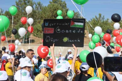 Konya’da Gazzeli çocuklar için balon ve uçurtmalar gökyüzüne bırakıldı