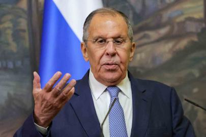 Lavrov: "Zelenskiy sürekli seyahat ediyor, hiçbir zaman ülkesinde bulunmuyor"