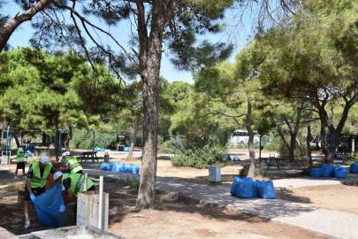 Manavgat’ta hükümlüler sahilde Çevre temizliği ve düzenleme çalışması yaptı