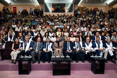 Manisa CBÜ Tıp Fakültesinde beyaz önlük heyecanı