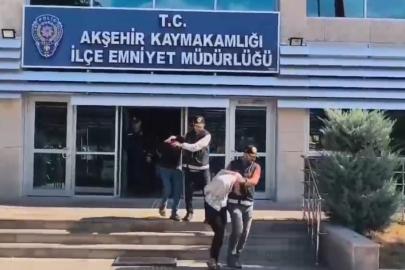 Manisa’da dolandırdılar, Konya’da altınlarla yakalandılar