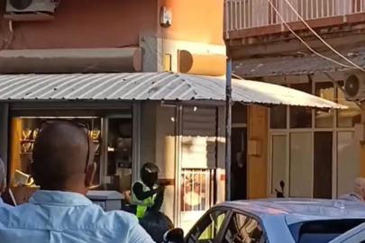 Manisa’da kuyumcu dükkanında silahlı soygun girişimi: 2 yaralı