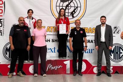 Manisalı milli sporcu Denktaş’tan rekor üstü atış