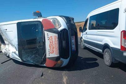 Mardin’de öğrenci servisi devrildi: 13 öğrenci yaralandı