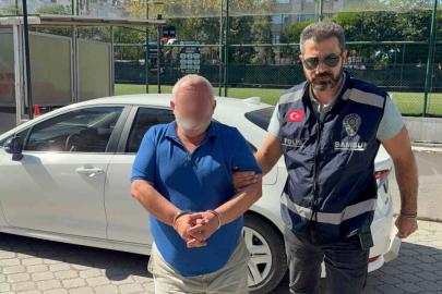 Marketten aldığı ürünleri satın almış gibi iade etmek istedi, bıçak çekip 7 bin lira gasp etti