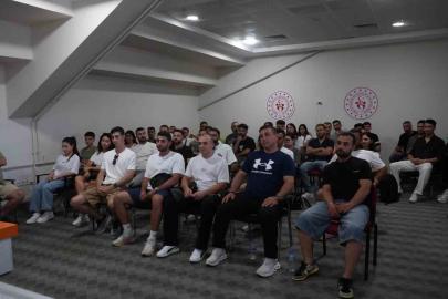 Menteşe’de boks antrenörlük kursunun ilk adımı atıldı