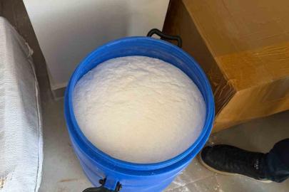Mersin’de depodan 6 milyon boş kapsül ve 1 ton 250 kilo uyuşturucu ham maddesi çıktı