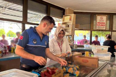 Mersin’de okul kantinlerine denetim: Tarihi geçmiş ürünler imha edildi