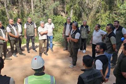 Mersin’de orman yollarında yangına karşı güvenli hat çalışması