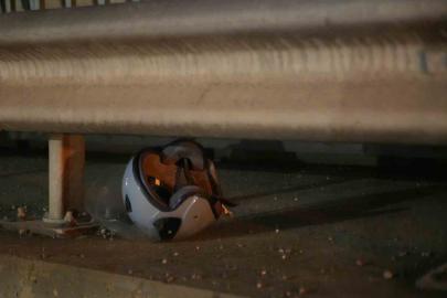 Motosiklet bariyere çarptı: 34 yaşındaki sürücü yaralandı